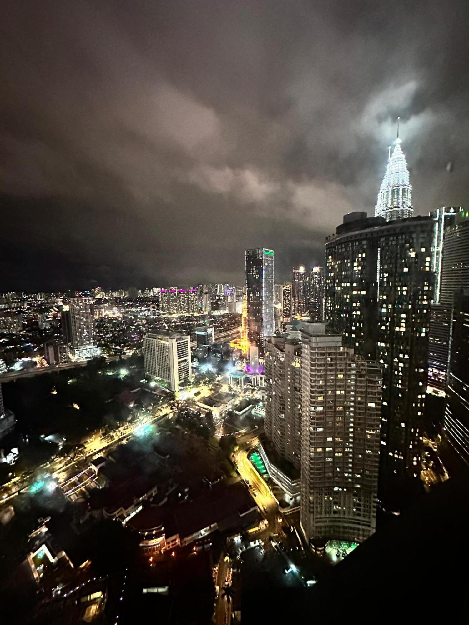 Vortex Hotel Suites Klcc At Kuala Lumpur City Center Exteriör bild